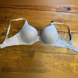 Grey Victoria’s Secret 34DD bra